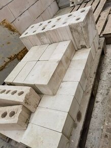 VPC bloky115x123x240 mm