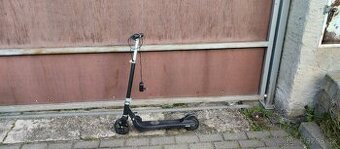 Elektro koloběžka s nabíječkou