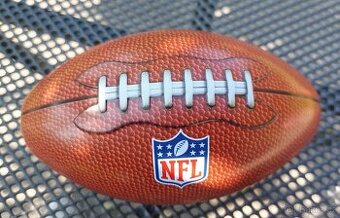 PLECHOVA KRABICKA NFL - 1