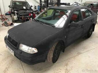 Skoda Octavia 1,8 20V 92kW 1998 AGN, dily z vozu
