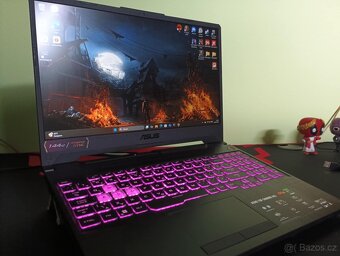 ASUS TUF Gaming A15 – výkonný herní notebook, skoro rok star