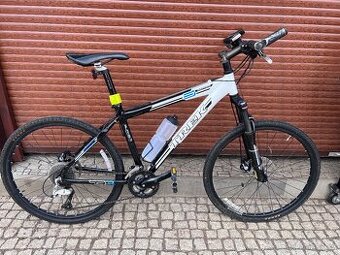 TREK 3900
