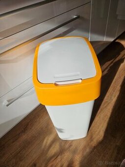 Odpadkový koš Curver 50l