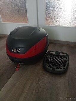 Zadní kufr na moto/skútr Shin Yo