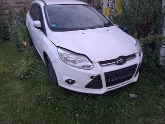 Ford focus mk3 1.0 celek na náhradní díly