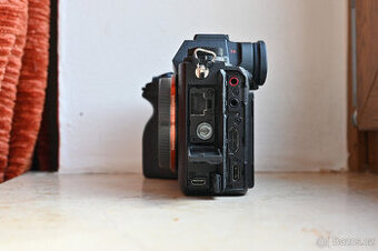 Sony Alpha 1 (ILCE-1) 8K video 50MP