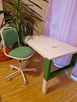 Dětský stolek a židle Ikea