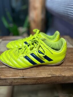 Chlapecké sportovní boty do haly, sálovky, 34 adidas