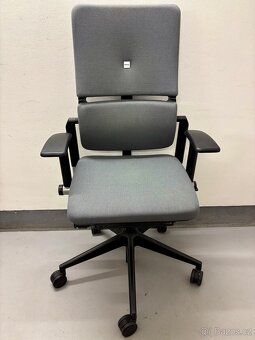 Kancelářská židle Steelcase Please