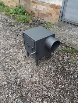 Topeniště k udírně