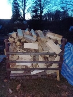 Prodám štípané dřevo