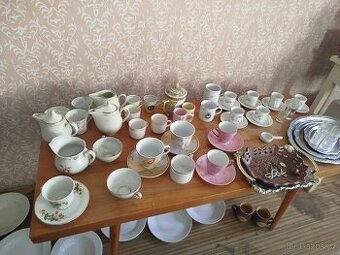 Skleničky porcelán lustry