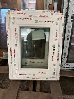 Okno PVC 490x610MM levé, trojsklo 0.5 Nove, bíle