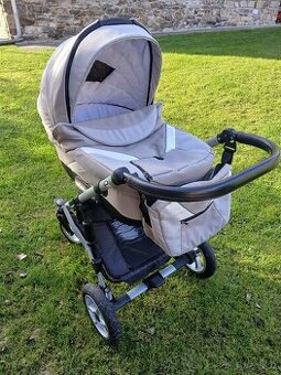 Kombinovaný kočárek.
