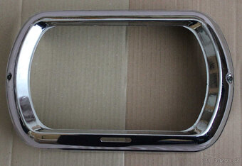 Nový nápis Octavia a rámečky světel Avia,světla Karosa