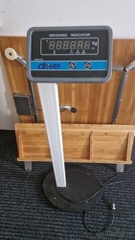 Váha pro invalidní vozíky s rampou