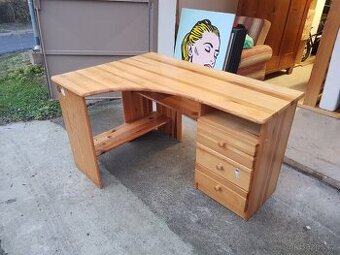 Rohový psací stůl