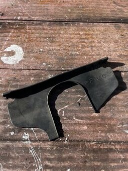 YAMAHA MAJESTY 250 krycí guma motorového prostoru