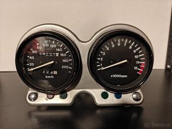 Suzuki GS 500 - budíky