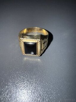 Zlatý prsten za cenu kovu