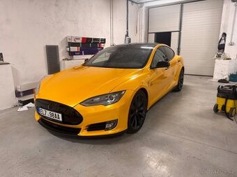 Tesla S90D, Free superchrger