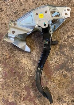 Plynový pedál Opel