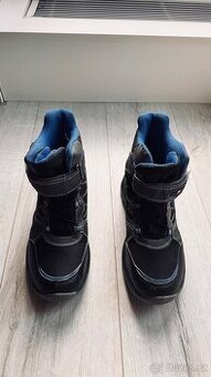 Prodám dětské zimní boty, vel. 41, velmi zachovalé.