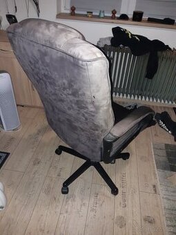 Křeslo k počítači