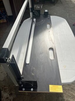 Řezačka polystyrenu