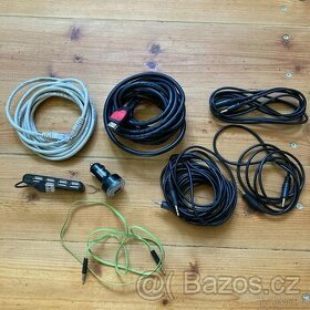 Kabely: Jack, UTB, USB Mini, Micro, rozbočovač, nabíječka au