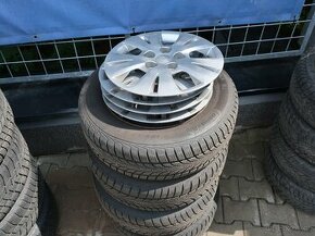 Zimní pneu 195/65 R15 + plech disk, cena za 1 ks