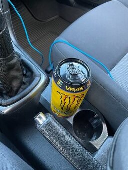 Držák nápojů - Škoda Octavia 2x500ml (nápoják)