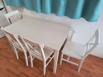 Prodám jídelní stůl a 4 židle