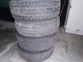 4 plechová kola obutá 205/65/16C M+S