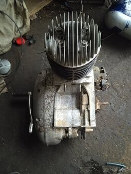 Motor Jawa 250