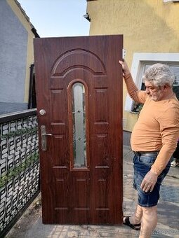 Prodám vchodové dveře 90x200,1000kč