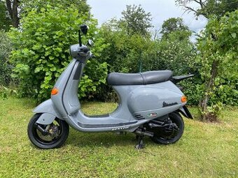 VESPA ET4 150