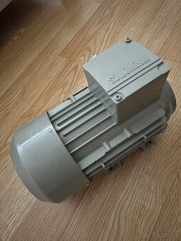 Nový Elektromotor 1LE1003-0CB32-2NA4-Z