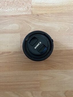 Canon m50 + objektiv tamron 18-200mm F/3,5-6,3