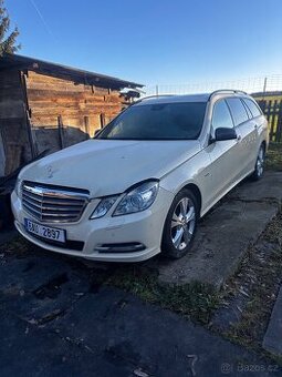 Mercedes W212, E200 cdi na díly