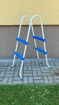 Bazénové schůdky