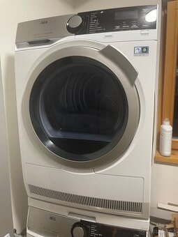 AEG sušička 8000series lavatherm na 8kg se spodním vysouvací