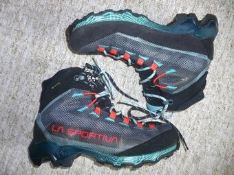 LA SPORTIVA - boty
