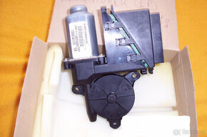 6Q1959801A Motor stahov.lev.p+047133062 Škrtící klapka Fab.1