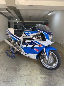 Suzuki GSX-R 750