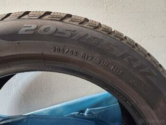 Pirelli Winter Sottozero 3 205/55 R17 91H zimní pneu
