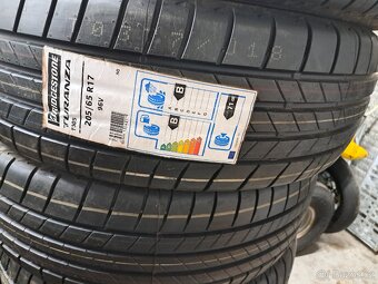 Bridgestone turanza T 005 205/65r17 96V