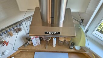 Odsavač par/digestoř Mora 5714.0060, komínová, nerez + sklo