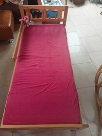 Prodám dětskou postýlku IKEA