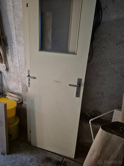 Starší interiérové dveře